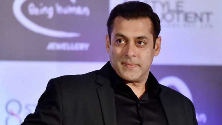 Salman Khan: হুমকির জের, সলমান খানের বাড়িতে নিরাপত্তা বাড়াল মুম্বই পুলিশ