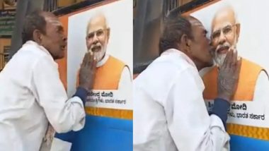 Farmer kisses Modi Photo On Bus: মোদীর পোস্টারে চুমু কর্ণাটকের চাষীর, ভাইরাল ছবি