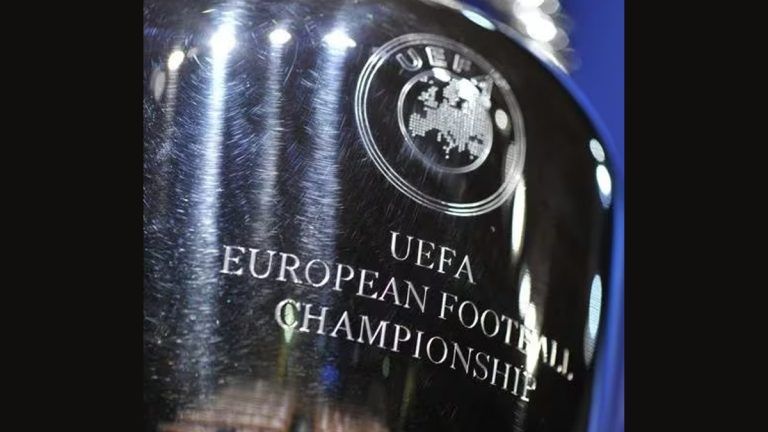 UEFA Bid for Euro Cup: ২০২৮ ইউরো কাপ আয়োজনের আবেদন ইংল্যান্ড-আয়ারল্যান্ডের, ২০৩২ ইউরোর জন্য ইতালি বা তুরস্ক