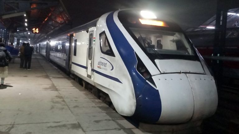 Howrah-Puri Vande Bharat Express: খুব তাড়াতাড়ি উদ্বোধন হবে হাওড়া-পুরী বন্দে ভারত এক্সপ্রেসের, জানালেন দক্ষিণ-পূর্ব রেলের মুখ্য জনসংযোগ আধিকারিক