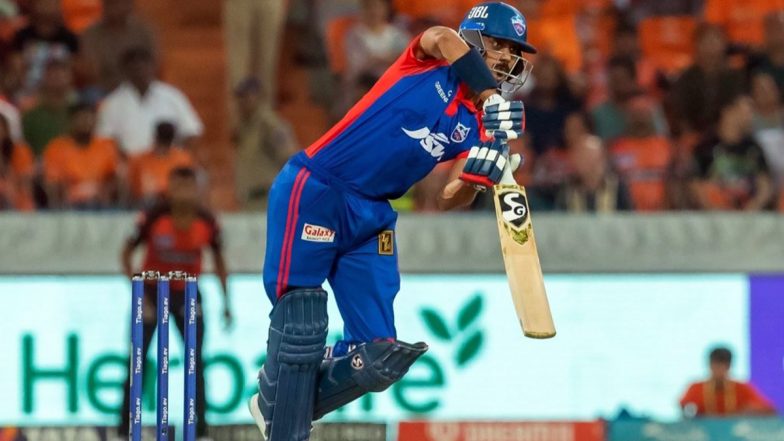 Sunil Gavaskar on Axar Patel: অক্ষর প্যাটেলকে দিল্লি ক্যাপিটালসের অধিনায়ক করা উচিত, মনে করেন গাওস্কর
