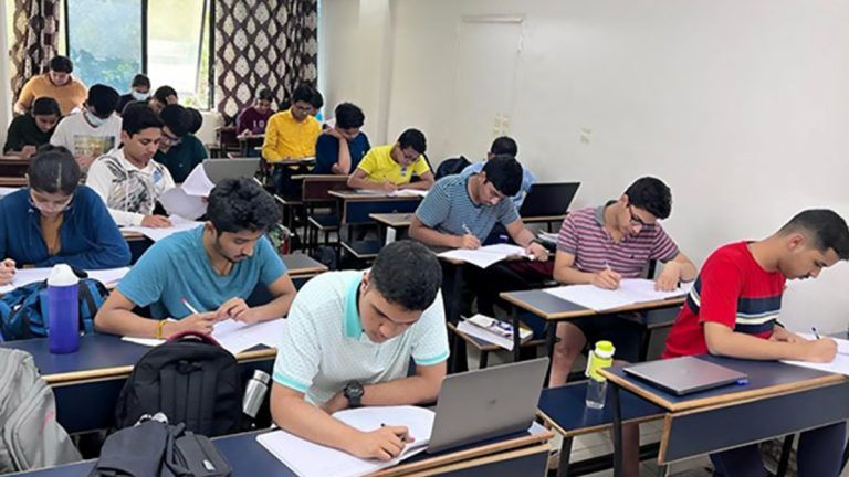 JEE Mains 2023 Results: প্রকাশিত হল জয়েন্টের ইঞ্জিনিয়ারিং পরীক্ষার ফলাফল, ১০০ শতাংশ নম্বর পেয়েছে ৪৩ জন