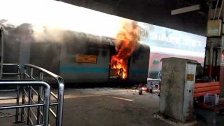 Kozhikode Train Fire Incident: কোঝিকোড় ট্রেনে আগুন লাগানোর ঘটনায় সন্দেহভাজন ব্যক্তিকে মহারাষ্ট্র থেকে গ্রেফতার করল পুলিশ