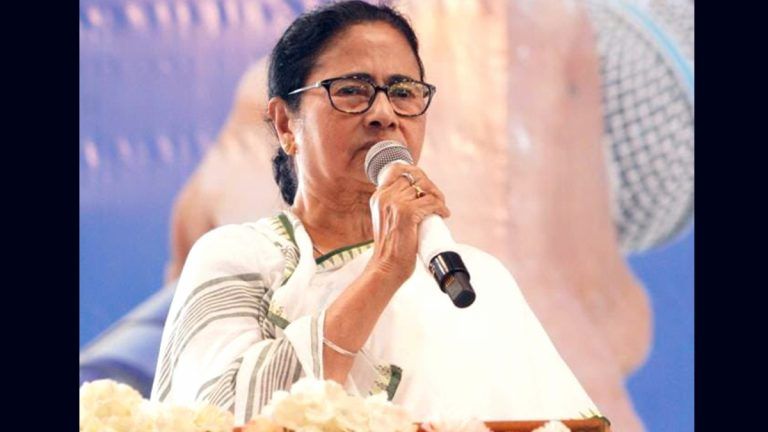 Mamata On Delhi: রাজ্যের দাবিদাওয়া নিয়ে দিল্লিতে সংসদে পৌঁছলেন তৃণমূল সুপ্রিমো ও মুখ্যমন্ত্রী মমতা ব্যানার্জী (দেখুন ভিডিও)