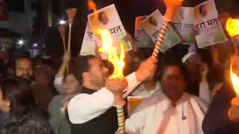 Mashaal Rally: রাহুলের সমর্থনে জম্মুতে বিশাল মশাল মিছিল, দেখুন ভিডিয়ো