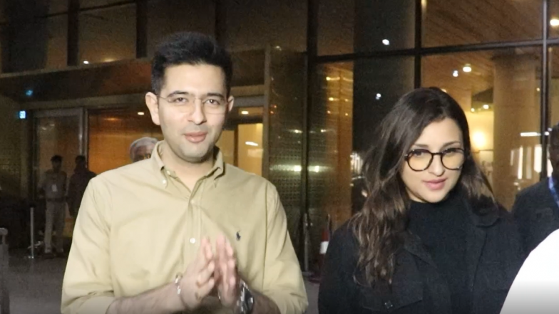 Parineeti-Raghav: মুম্বাই বিমানবন্দরে ফটোশিকারিদের ক্যামেরায় আপ নেতা রাঘব চাড্ডা ও অভিনেত্রী পরিণীতি চোপড়া (দেখুন ভিডিও)