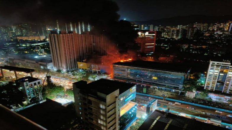 Thane Mall Fire: মুম্বইয়ের কাছে থানের জনবহুল মলের সামনে ভয়াবহ আগুন, দেখুন ভিডিয়ো