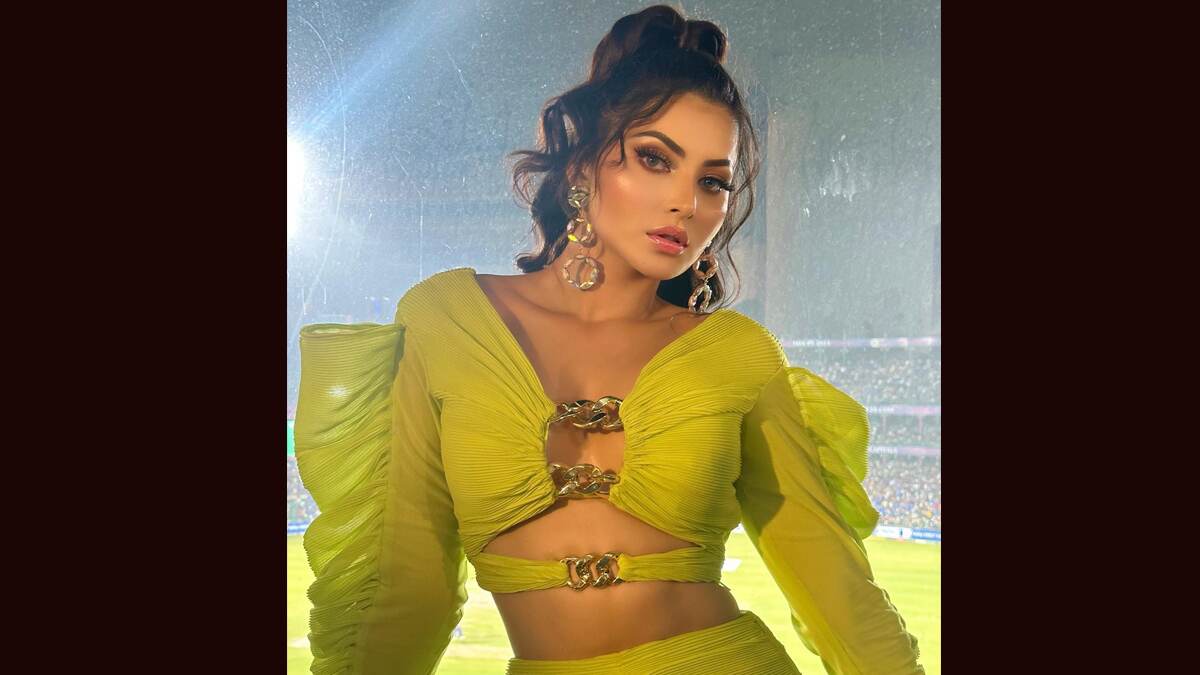 Urvashi Rautela: ঊর্বশীকে হেনস্থা করেছেন অভিনেতা অখিল আক্কিনেনি? কী বললেন অভিনেত্রী