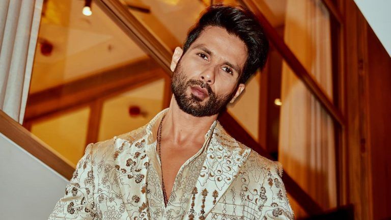 Shahid Kapoor: রমরমা শাহিদের বাজার, এবার মালায়লাম পরিচালকের সঙ্গে হাত মেলালেন অভিনেতা