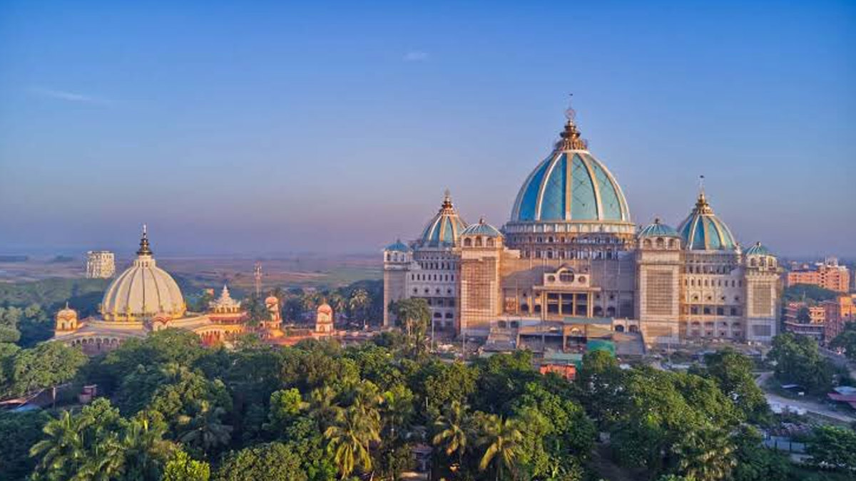 ISKCON Temple: আচমকাই কলকাতার ইসকনের ওয়েবসাইটে ভেসে উঠল ইসলামি সংগঠনের স্লোগান, মাথায় হাত সন্ন্যাসীদের