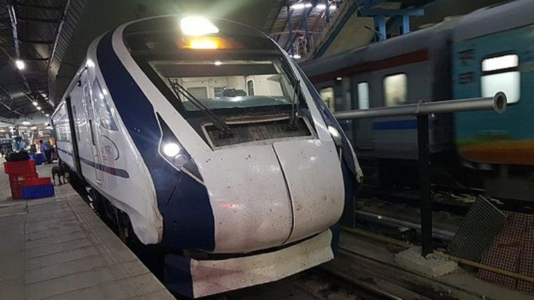 Vande Bharat Express Accident: বন্দে ভারতের ধাক্কায় উত্তরপ্রদেশে ব্যক্তির মৃত্যু