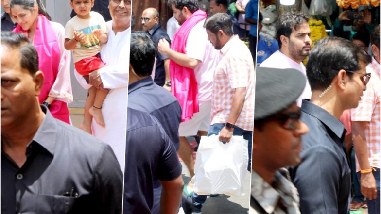 Mukesh Ambani Carries Grandson Prithvi in Arms: নাতিকে কোলে নিয়ে সিদ্ধি বিনায়ক মন্দিরে রিলায়েন্স ইন্ড্রাস্টির চেয়ারম্যান মুকেশ আম্বানি (দেখুন ভিডিও)