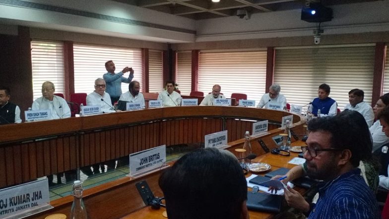All Party Meeting On Manipur: মণিপুরের পরিস্থিতি নিয়ে সংসদ ভবনে শুরু সর্বদলীয় বৈঠক, দেখুন ভিডিয়ো