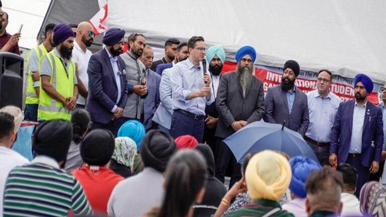 Canada: ভারতীয় ছাত্র নির্বাসনের ঘটনায় এবার পাশে দাড়াল কানাডার বিপক্ষ দল