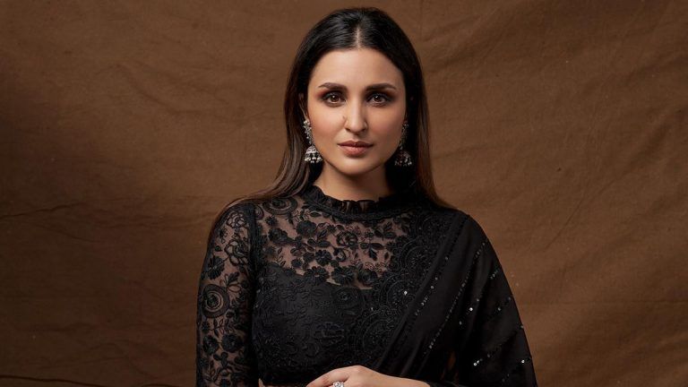 Parineeti Chopra: বিবাহিত জীবন কেমন চলছে, সাংবাদিকের প্রশ্নের জবাবে নিজেকে অবিবাহিত জাহির পরিণীতির