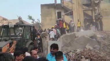 Gujarat Building Collapsed: গুজরাটে আবাসন ভেঙে নিখোঁজ ৩