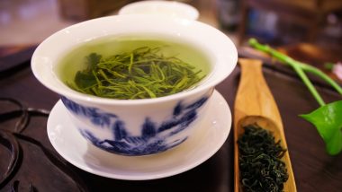 Drinking A Cup Of Green Tea : সকালে খালি পেটে গ্রিন টি পান করা কি ঠিক? জেনে নিন স্বাস্থ্য বিশেষজ্ঞের মতামত