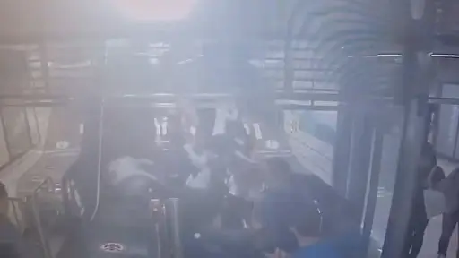 South Korea Video: চলমান সিঁড়ির জোর বেড়ে গেল হঠাৎ, মানুষ পড়ল হুড়মুড়িয়ে, দেখুন ভিডিয়ো