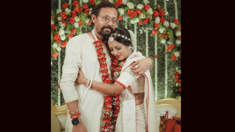 Shruti Das: 'বাবার মত বর পেয়েছি', বিয়ের পর সাংবাদিকের মুখোমুখি হয়ে আর কী বললেন 'রাঙা বউ'