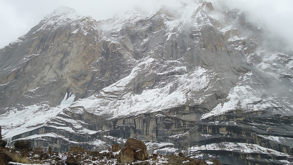 Avalanche Hits Siachen: সিয়াচেনে আচমকা তুষারধস, বরফে চাপা পড়ে মৃত্যু ৩ সেনা জওয়ানের