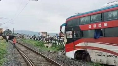 Odisha Bus Accident: ওডিশায় নিয়ন্ত্রন হারিয়ে ট্রেন লাইনে বাসের ধাক্কা, বন্ধ রেল চলাচল