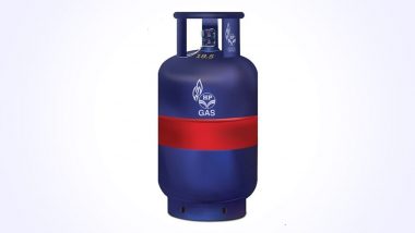 LPG Gas Cylinder Price Cut: নতুন বছরের আগে স্বস্তি! দাম কমল বাণিজ্যিক ১৯ কেজি গ্যাস সিলিন্ডারের (দেখুন টুইট)