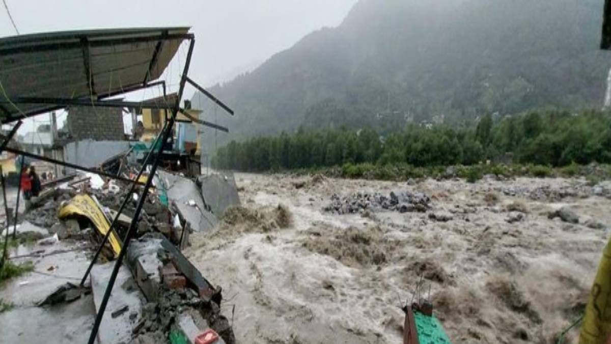 Manali Video: পর্যটকদের স্বর্গরাজ্য মানালি-র এখনকার অবস্থা দেখলে আঁতকে উঠবেন