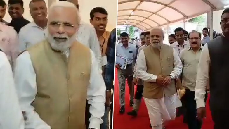 PM Modi Look Alike In Maha Assembly: মহারাষ্ট্র রাজ্য বিধানসভা চলাকালীন বিধান ভবন পরিদর্শন করলেন নরেন্দ্র মোদীর মত দেখতে এক ব্যক্তি (দেখুন সেই ভিডিও)