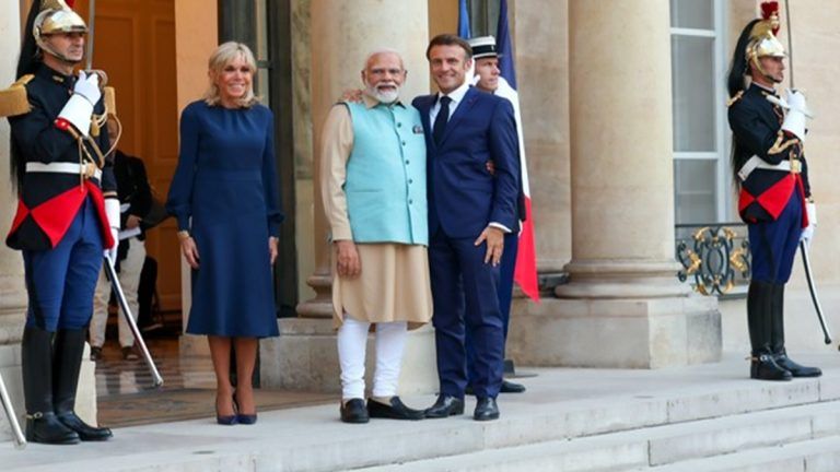 Emmanuel Macron: ২৬ জানুয়ারি নিমন্ত্রণের জন্য কৃতজ্ঞতা প্রকাশ, টুইট করে বন্ধু মোদিকে ধন্যবাদ জ্ঞাপন ফরাসি রাষ্ট্রপতির