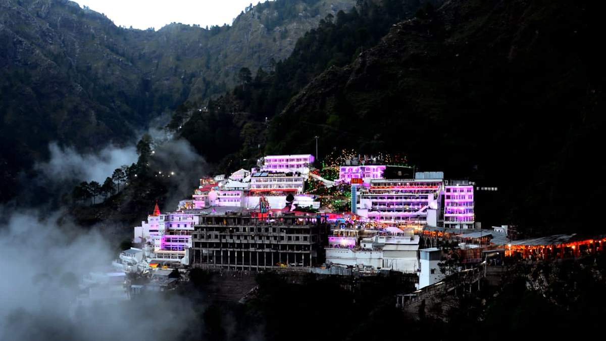 Mata Vaishno Devi Darshan On Chaitra Navratri 2025: চৈত্র নবরাত্রিতে বৈষ্ণোদেবী দর্শন করলেন ৩লাখ ৭৫ হাজার দর্শনার্থী, জানালেন বৈষ্ণোদেবী মন্দির কর্তৃপক্ষ
