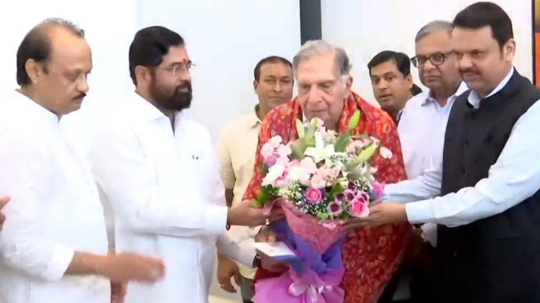 Ratan Tata: রতন টাটার বাড়িতে গিয়ে উদ্যোগ রত্ন পুরস্কার দিলেন একনাথ শিন্ডে, অজিত পাওয়ার ও দেবেন্দ্র ফড়েনবিশ; ভিডিয়ো