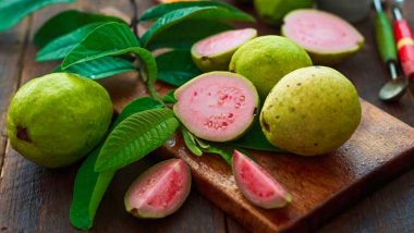 Guava Benefits: পেয়ারায় রয়েছে অসংখ্য গুণাগুণ, জানুন উপকারিতা