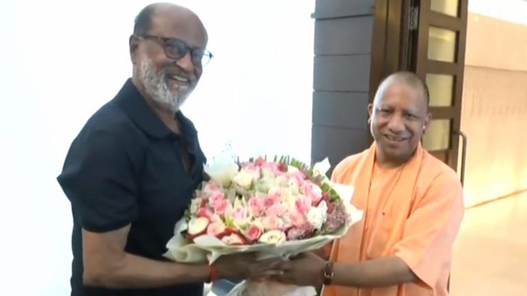 Rajinikanth Meets Yogi Adityanath: উত্তরপ্রদেশের মুখ্যমন্ত্রী যোগী আদিত্যনাথের সঙ্গে সাক্ষাৎ রজনীকান্তের, লখনউের ভিডিয়ো