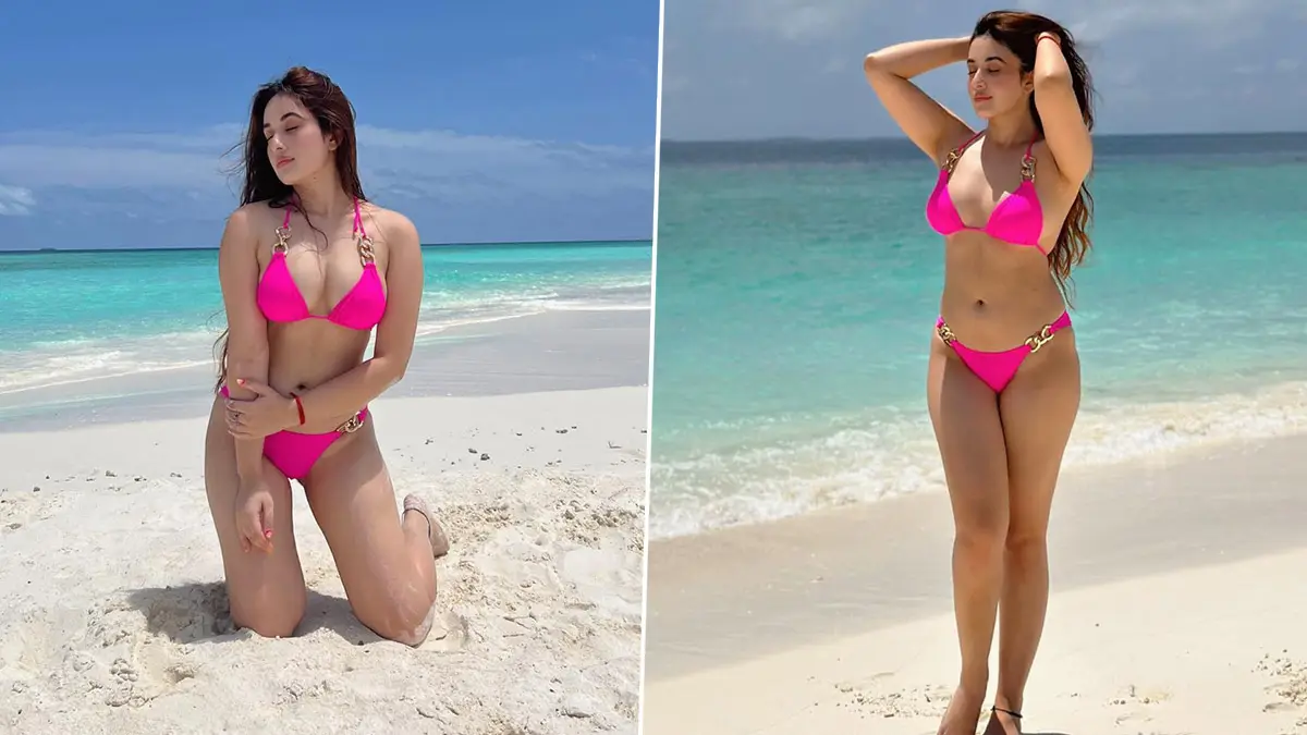 Aditi Budhathoki: গোলাপি বিকিনিতে সৌন্দর্যে মাত করলেন অদিতি