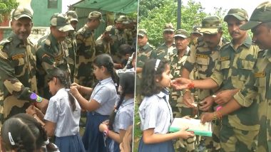 Raksha Bandhan 2023: একদল স্কুল পড়ুয়ার সঙ্গে রাখী বন্ধনে সীমান্ত সুরক্ষা বাহিনীর জওয়ানরা (দেখুন ভিডিও)