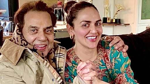 Esha Deol On Dharmendra's Kissing Scene: শাবানাকে চুম্বন ধর্মেন্দ্রর, বাবাকে নিয়ে কী বললেন এষা