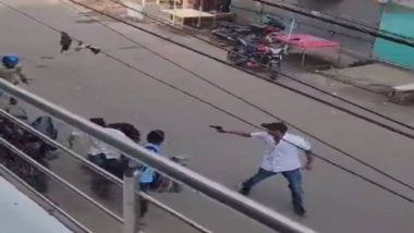 Shootout in Ranaghat Nadia Video: রানাঘাটে ভরদুপুরে দোকানে ডাকাতি! বন্দুক হাতে দুষ্কৃতিদের দৌরাত্ম্য, দেখুন ভিডিয়ো