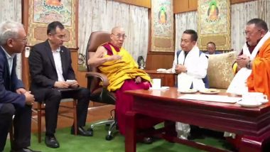 Dalai Lama: ধর্মশালায় দলাই লামার সঙ্গে সাক্ষাৎ সিকিমের মুখ্যমন্ত্রীর, দেখুন ভিডিয়ো