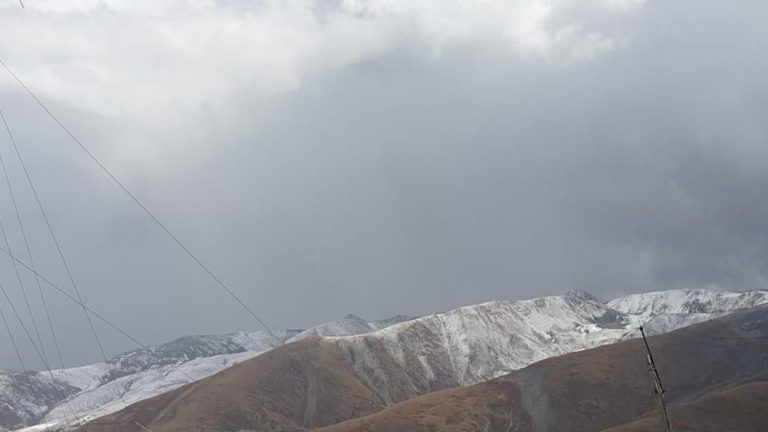 Snowfall In Gulmarg: মরসুমের প্রথম তুষারপাতের সাক্ষী হল গুলমার্গ, দেখুন অপরূপ প্রাকৃতিক দৃশ্যের ছবি