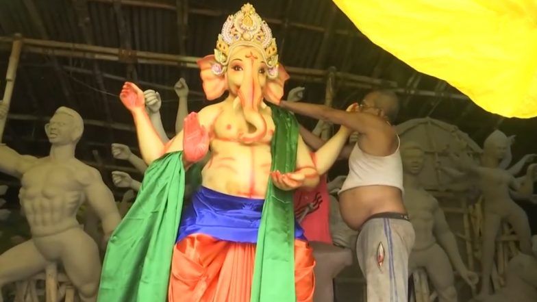 Ganesh Chaturthi 2023: রাত পেরোলেই গণেশ চতুর্থী, শিল্পীদের স্টুডিওতে ব্যস্ততা শেষ মুহুর্তের (দেখুন ভিডিও)