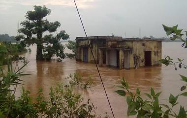 West Bengal Weather Update: পুজোর আগে বঙ্গে বন্যা, ছুটির দিনে জরুরি বৈঠক ডেকে ৭ জেলায় জারি সতর্কতা