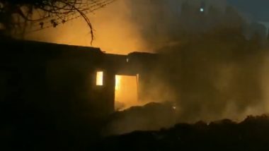 Ghaziabad Fire: গাজিয়াবাদের প্লাস্টিক বর্জ্যের গুদামে আগুন, দেখুন ভিডিয়ো