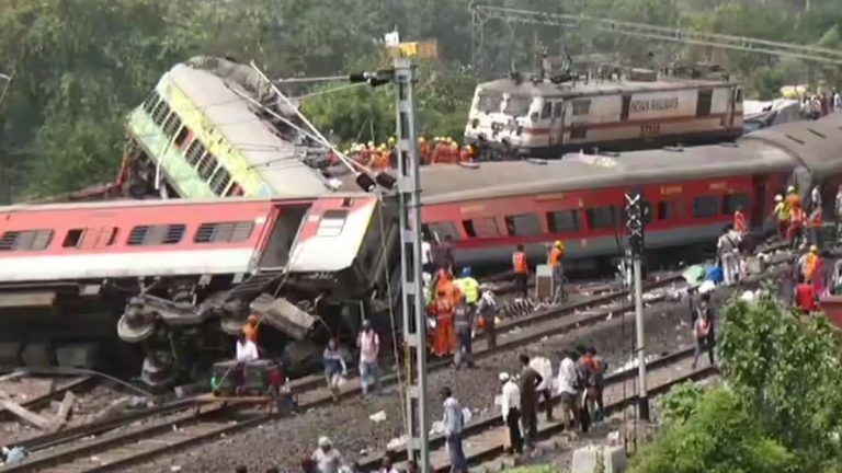 AP Train Accident: অন্ধ্রপ্রদেশে লাইনচ্যুত প্যাসেঞ্জার ট্রেন, মৃত কমপক্ষে ৬ ও জখম বহু