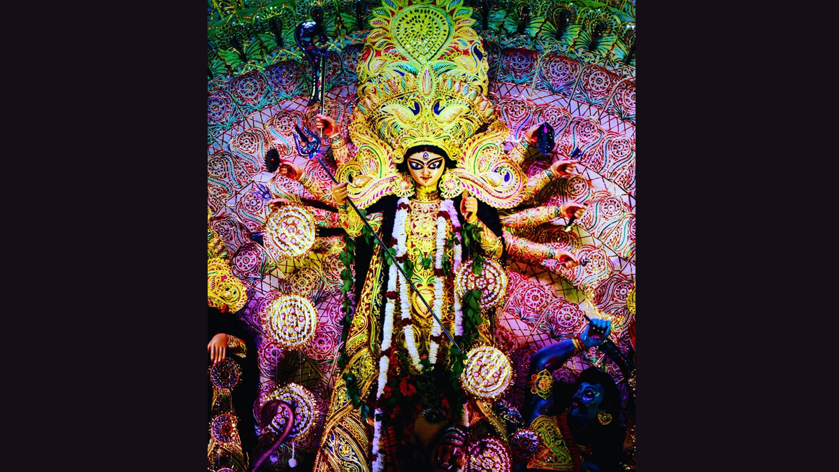 Durga Puja 2023: দুই শতাব্দী পার করে আজও স্বমহিমায় কাঁকুড়দা মাইতিবাড়ির দুর্গাপূজো !সম্পূর্ণ বৈষ্ণব মতে পুজোয় হয়না কোন বলি