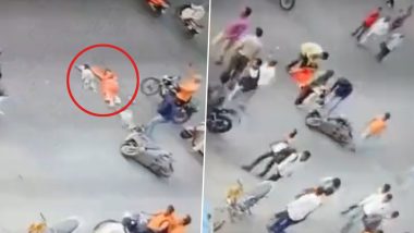 Pune Accident Video: তেলের ট্যাঙ্কারের ধাক্কায় মৃত্যু যমজ বোনের, গুরুতর আহত হয়ে হাসপাতালে মা (দেখুন ভিডিও)