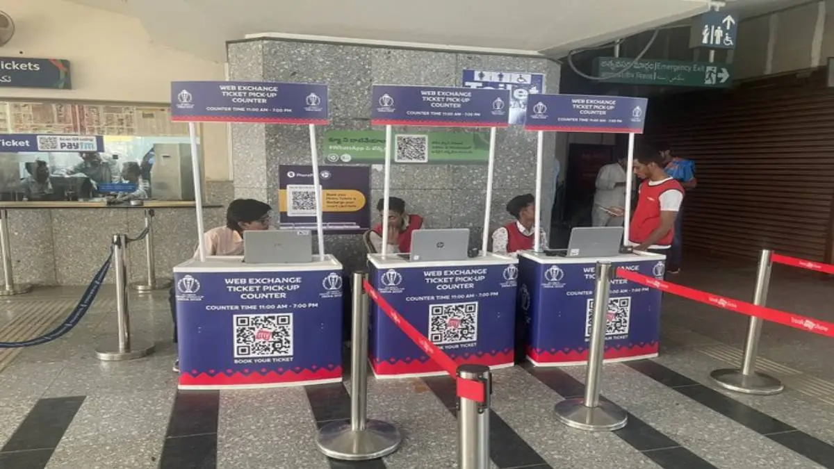 World Cup Tickets: ঝক্কি এড়াতে মেট্রো স্টেশনেই মিলছে বিশ্বকাপের টিকিট
