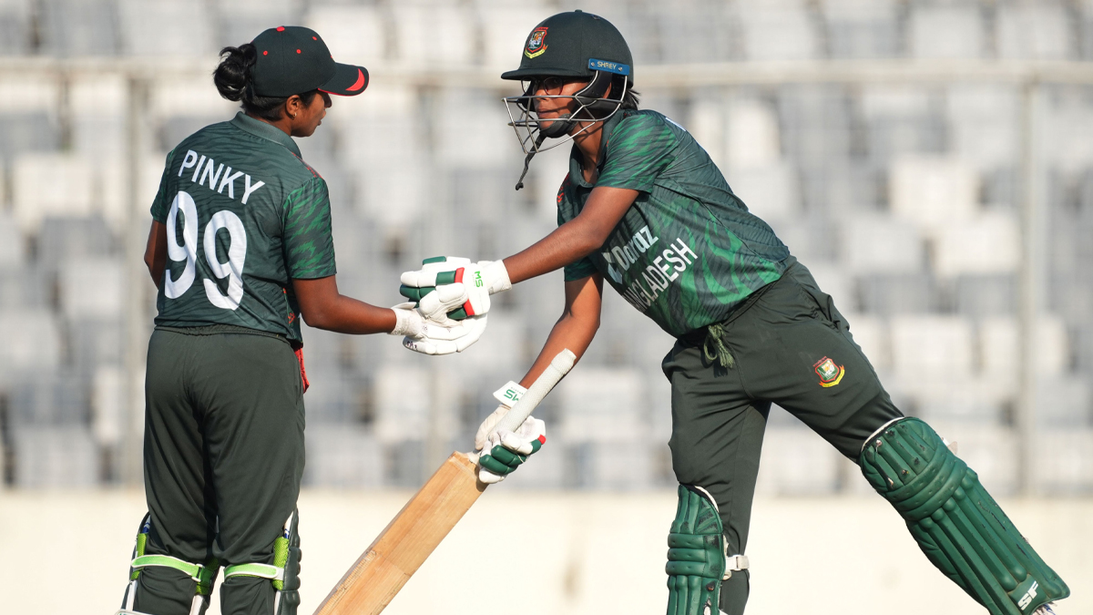 ENG-W vs BAN-W ICC Women's World Cup 2025 Live Streaming:  ইংল্যান্ড ও বাংলাদেশ মহিলা দল আজ আইসিসি ওয়ানডে বিশ্বকাপ ম্যাচে মুখোমুখি হবে, কখন, কোথায় এবং কীভাবে সরাসরি সম্প্রচার দেখবেন তা জানুন এক ক্লিকে
