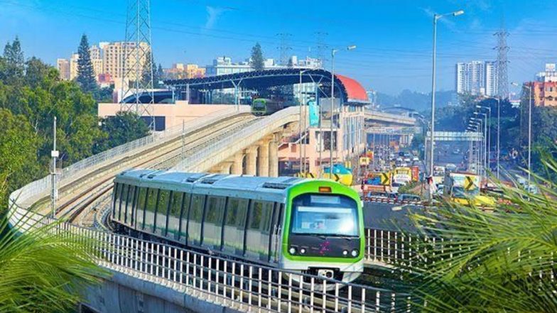Man gropes young woman in Bengaluru Metro: বেঙ্গালুরু মেট্রোয় তরুণীর শ্লীলতাহানির চেষ্টা যুবকের, নির্বাক সহযাত্রীরা