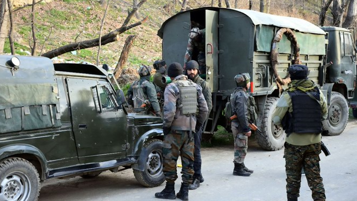 Pak Spy Arrested: সেনাবাহিনীর অন্দরেই লুকিয়ে পাক গুপ্তচর,ধৃত জওয়ানকে জিজ্ঞাসাবাদে উঠে এল বিস্ফোরক তথ্য