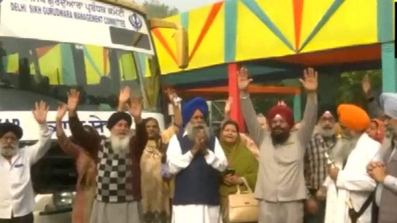 Sikh Jatha: গুরু নানকের জন্মদিন উপলক্ষে দিল্লি থেকে পাকিস্তানে রওনা দিল শিখ জাঠা, দেখুন ভিডিয়ো